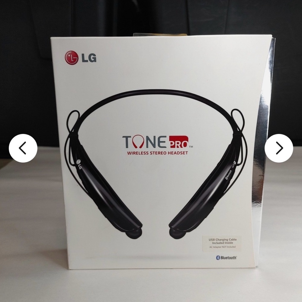 LG HBS-750 Bluetooth Headset - Black and Blue - Picture 2 of 2
